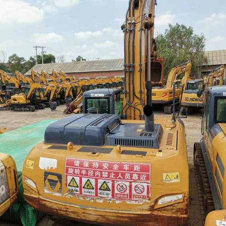 徐工XE370D履带式挖掘机