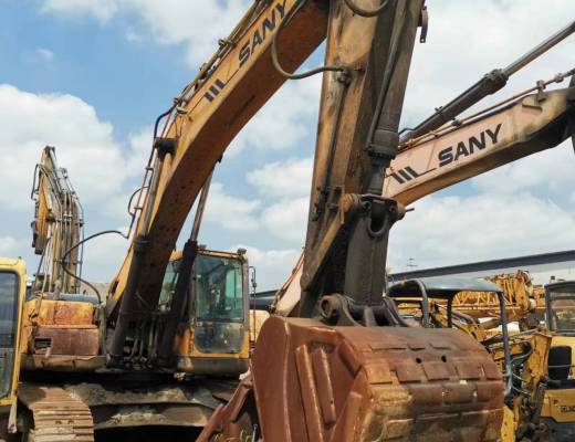 三一重工SY365C履带式挖掘机