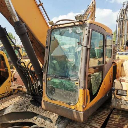 三一重工SY365C履带式挖掘机