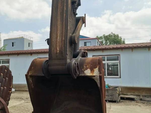 三一重工SY365C履帶式挖掘機(jī)