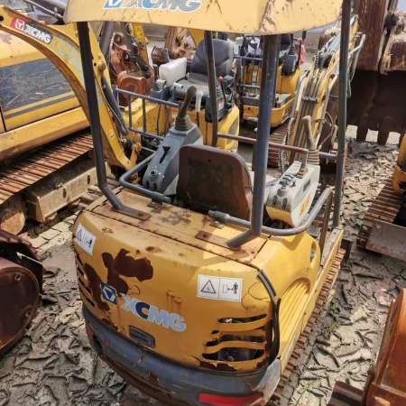 徐工XE15C履带式挖掘机