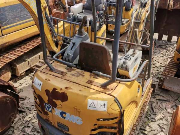 徐工XE15C履帶式挖掘機(jī)