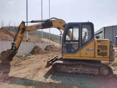 徐工XE80履帶式挖掘機(jī)