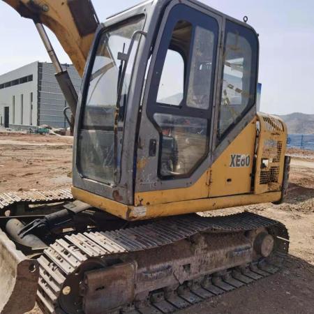 徐工XE80履带式挖掘机