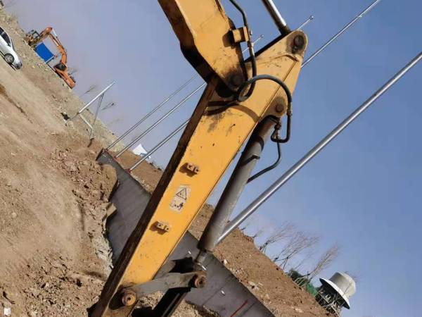 徐工XE80履帶式挖掘機