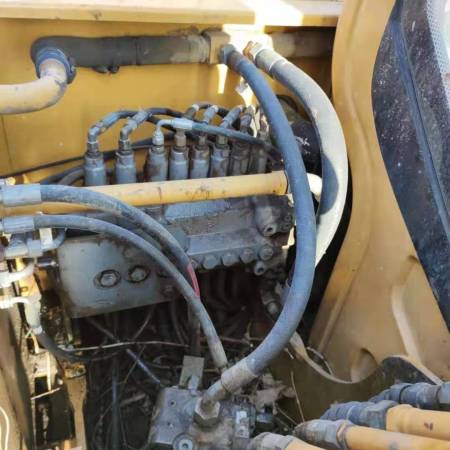 厦工XG808履带式挖掘机