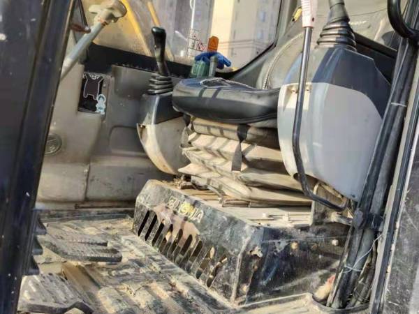 廈工XG808履帶式挖掘機(jī)