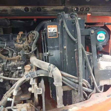 斗山DX80履带式挖掘机