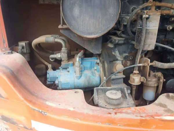 斗山DX80履帶式挖掘機(jī)