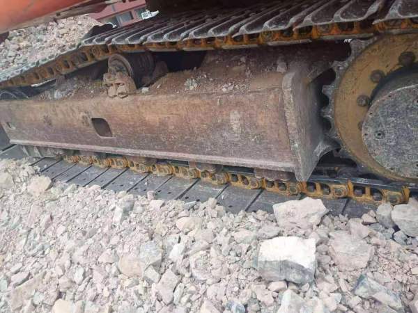 斗山DX80履帶式挖掘機(jī)