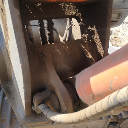 斗山DX80履带式挖掘机