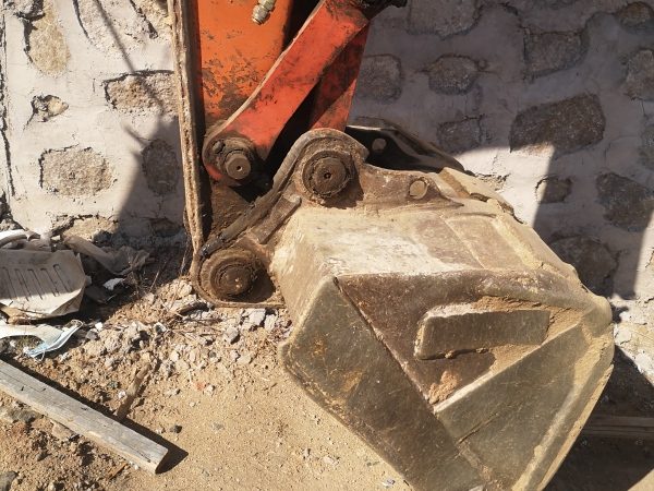 斗山DX80履帶式挖掘機(jī)