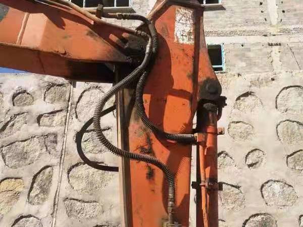 斗山DX80履帶式挖掘機(jī)