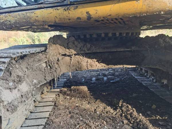 徐工XE150履帶式挖掘機(jī)