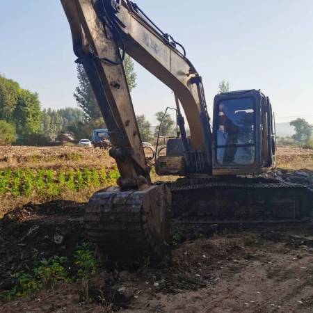 徐工XE150履带式挖掘机