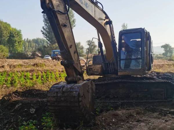 徐工XE150履帶式挖掘機(jī)