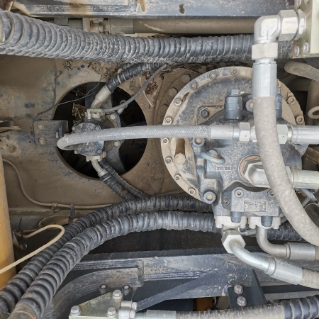 徐工XE490DK履带式挖掘机