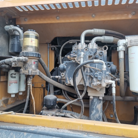 徐工XE490DK履带式挖掘机