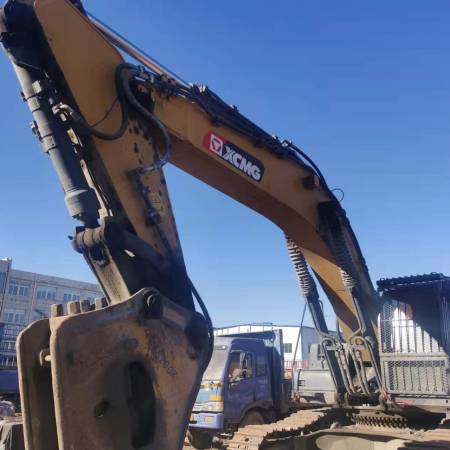 徐工XE550DK履带式挖掘机