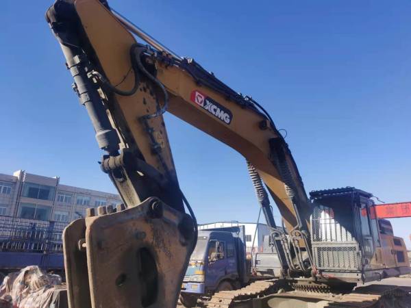 徐工XE550DK履帶式挖掘機(jī)