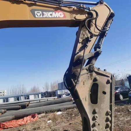 徐工XE550DK履带式挖掘机