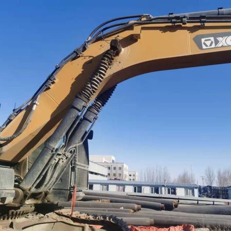 徐工XE550DK履带式挖掘机