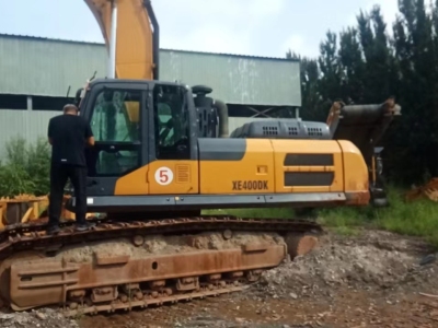 徐工XE400DK履帶式挖掘機(jī)
