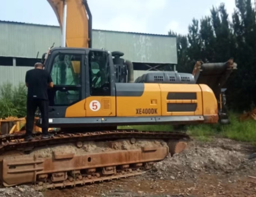 徐工XE400DK履带式挖掘机