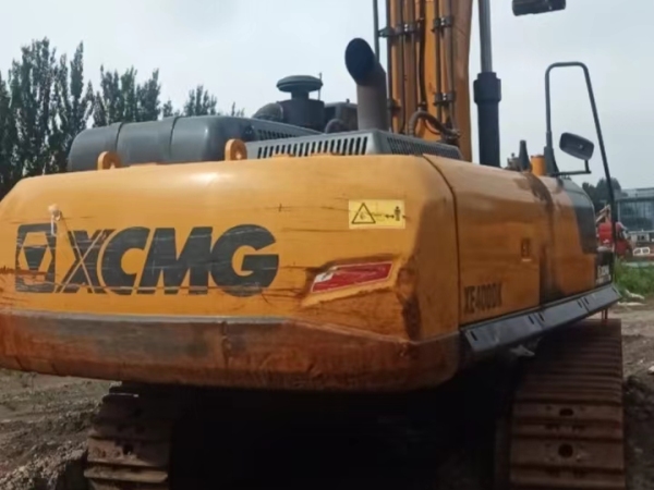 徐工XE400DK履帶式挖掘機(jī)