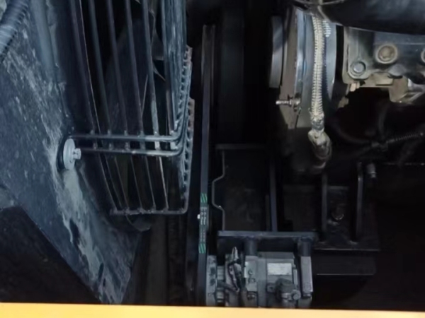 徐工XE400DK履帶式挖掘機(jī)