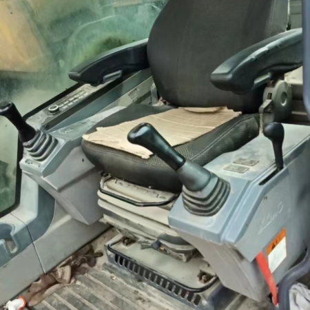 徐工XE400DK履带式挖掘机