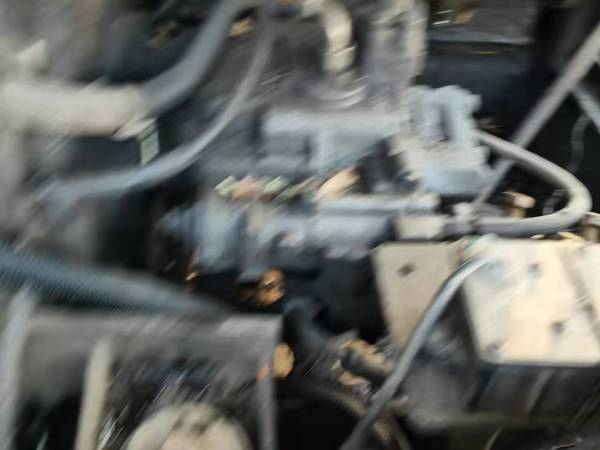 玉柴YC85履帶式挖掘機(jī)