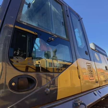 徐工XE490DK履带式挖掘机