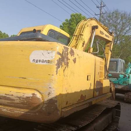 小松PC100履带式挖掘机