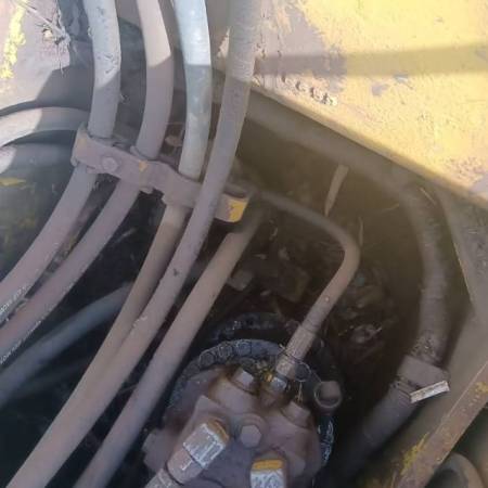 小松PC100履带式挖掘机