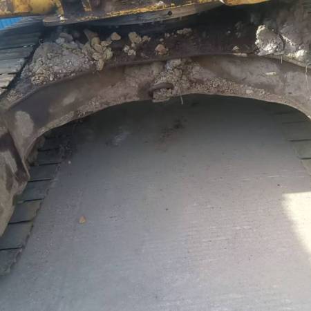 小松PC100履带式挖掘机