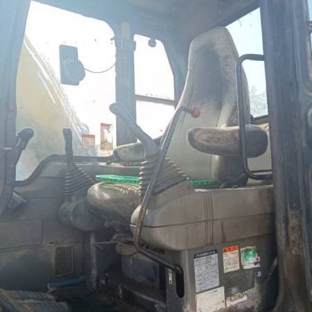 小松PC100履带式挖掘机