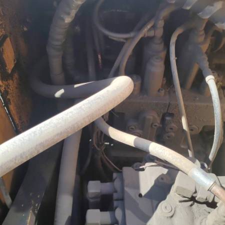 现代R225-7履带式挖掘机