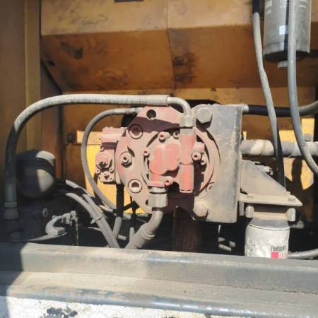 现代R225-7履带式挖掘机