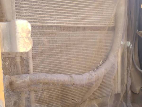 現(xiàn)代R225-7履帶式挖掘機