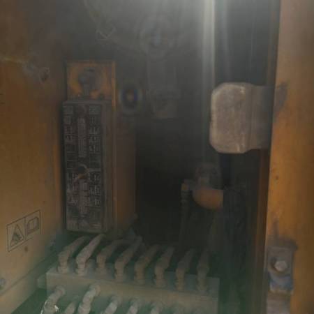 现代R225-7履带式挖掘机