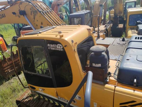 現(xiàn)代R225-7履帶式挖掘機