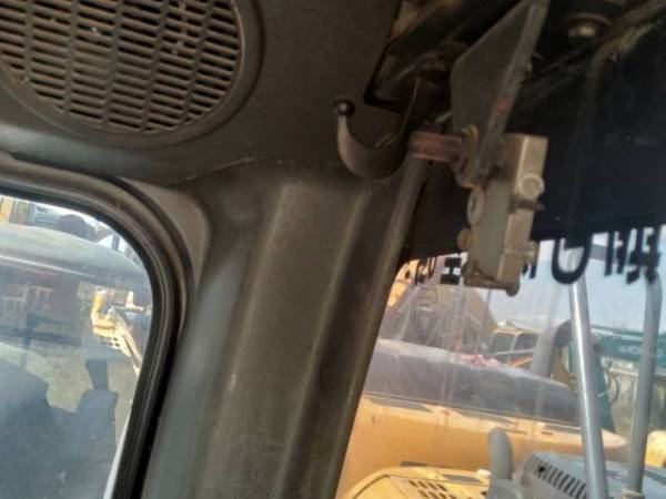 現(xiàn)代R225-7履帶式挖掘機