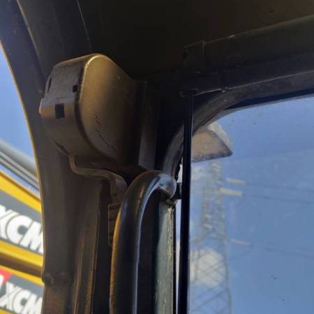 现代R225-7履带式挖掘机