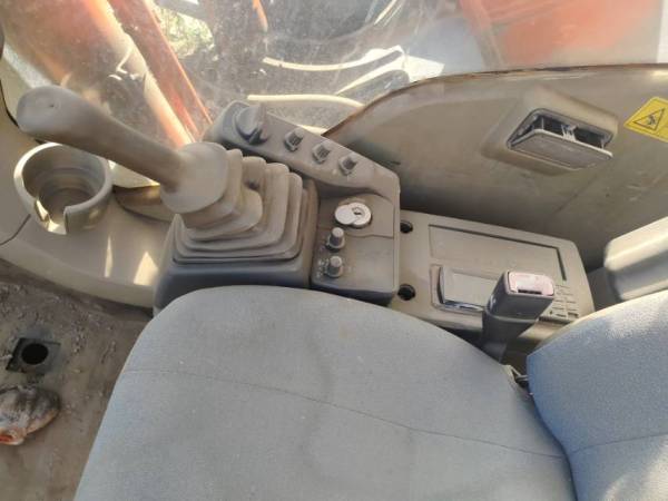 日立ZX200LC履帶式挖掘機