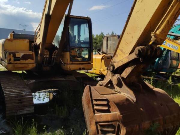 小松PC210LC-8履帶式挖掘機(jī)