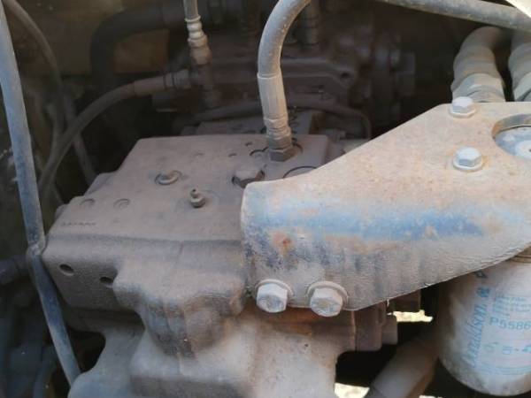 小松PC210LC-8履帶式挖掘機(jī)