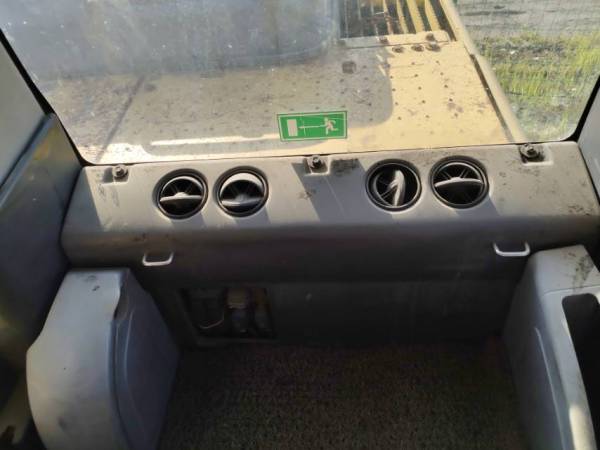 小松PC210LC-8履帶式挖掘機(jī)