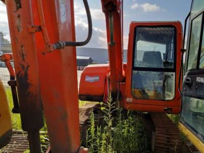 斗山DH70履帶式挖掘機