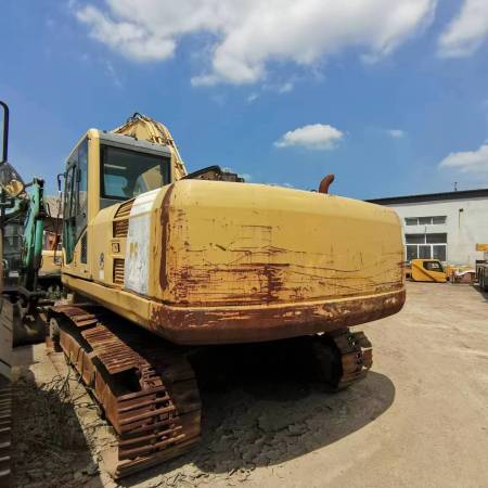 小松PC220-8履带式挖掘机